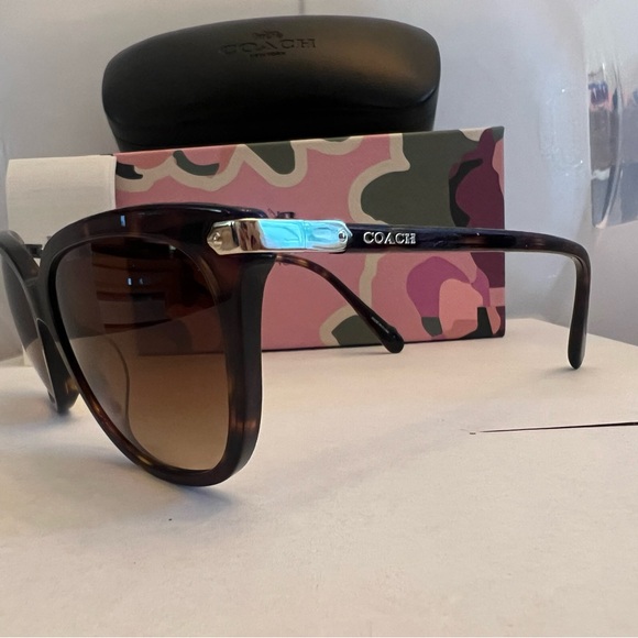 Coach Authentic Tortoise Sunglasses - Picture 3 of 7